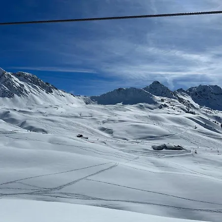 Le Paquebot Des Neiges La Plagne
